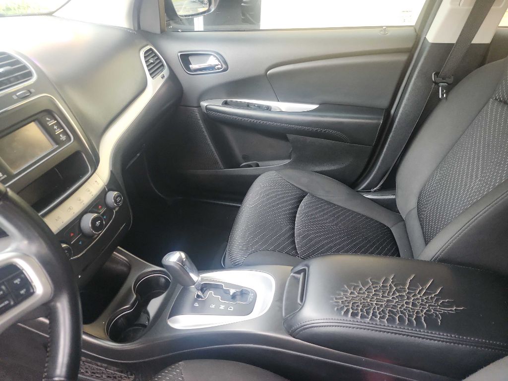 Photo 10 of this DODGE JOURNEY
