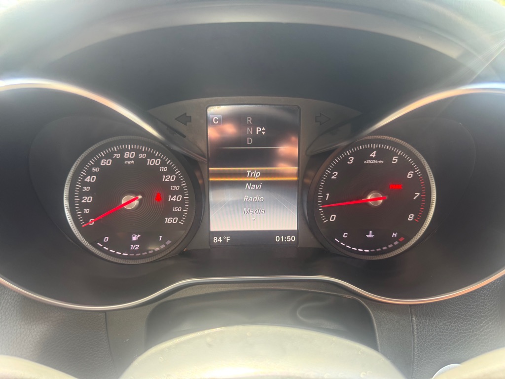 Photo 7 of this MERCEDES-BENZ GLC