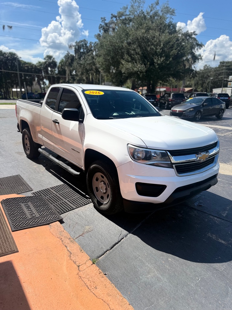Photo 3 of this CHEVROLET COLORADO
