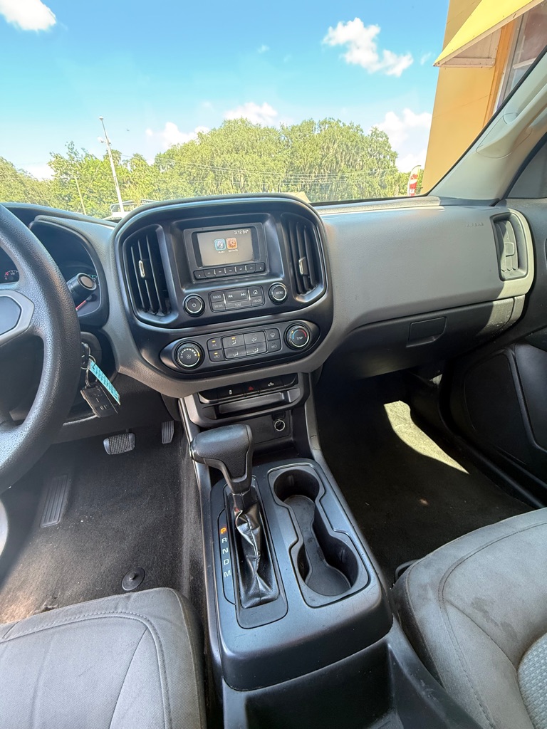 Photo 10 of this CHEVROLET COLORADO