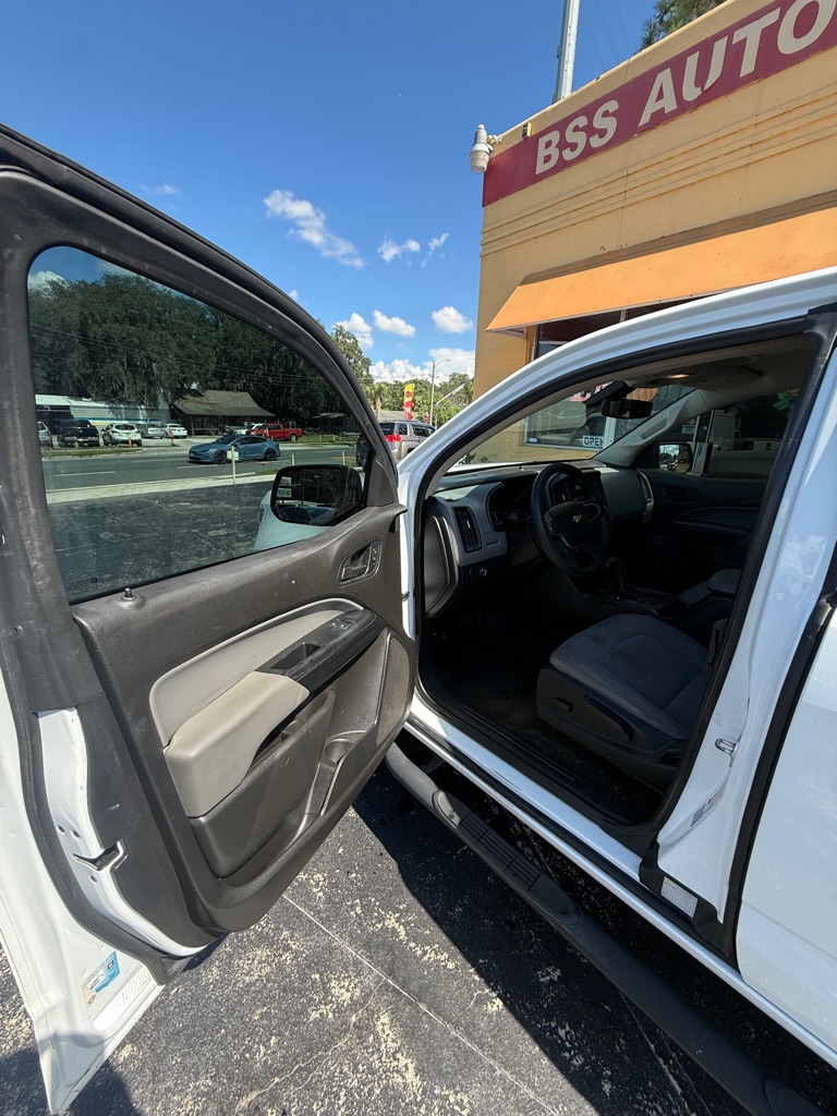 Photo 17 of this CHEVROLET COLORADO