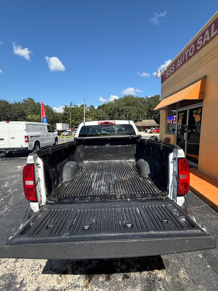 Photo 8 of this CHEVROLET COLORADO