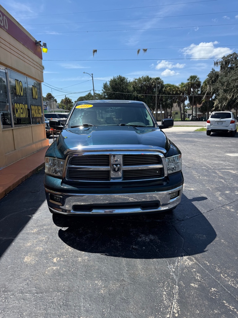 Photo 2 of this DODGE RAM 1500