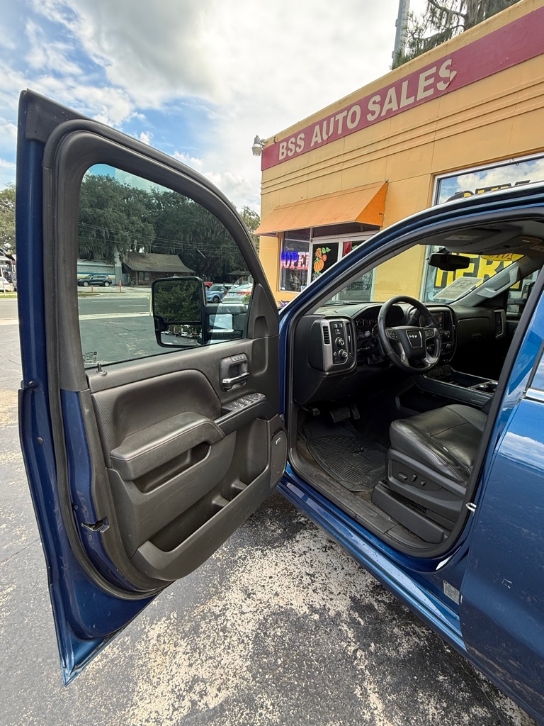 Photo 9 of this GMC SIERRA