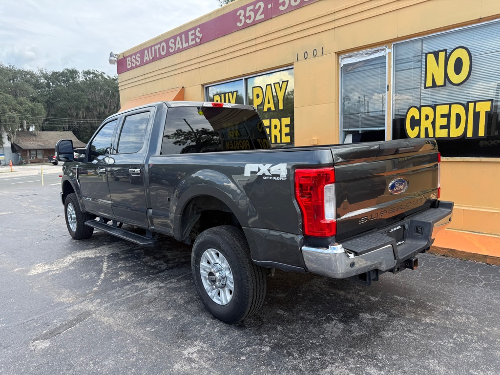 Photo 7 of this FORD F350
