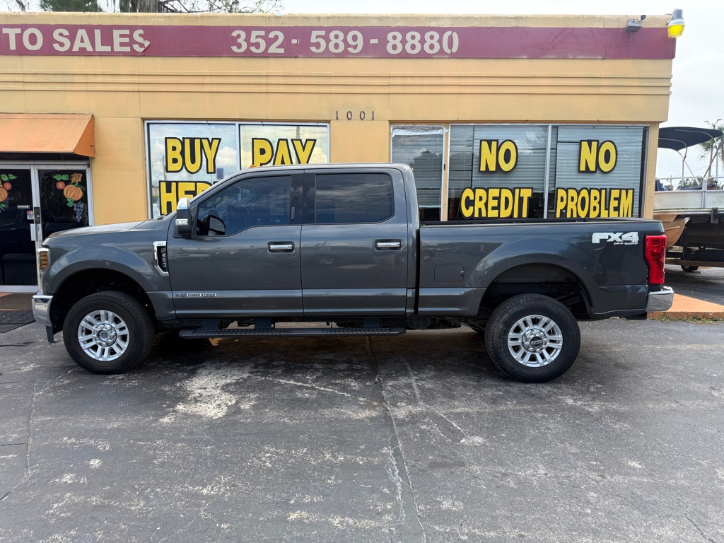Photo 8 of this FORD F350