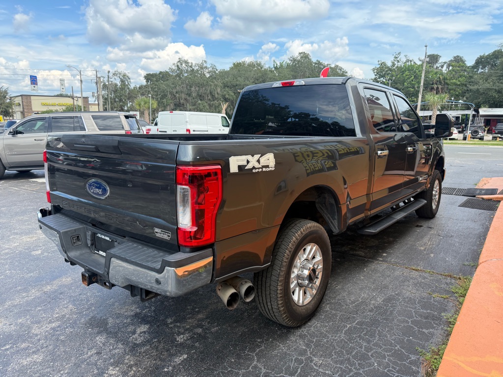 Photo 5 of this FORD F350