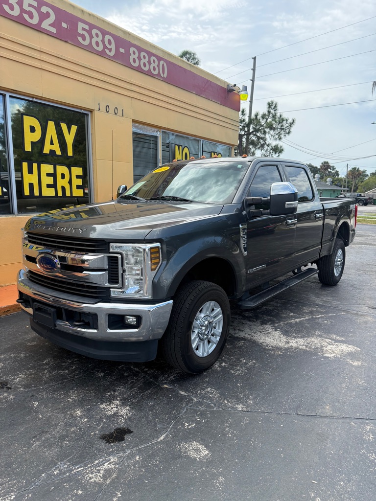 Photo 2 of this FORD F350