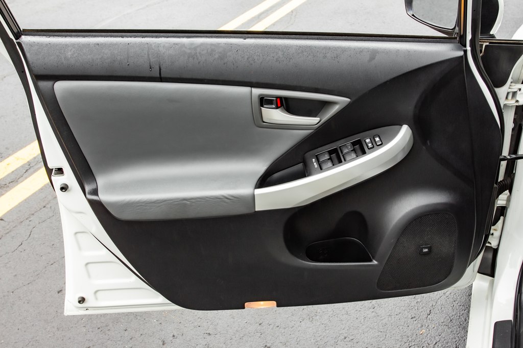 Photo 26 of this TOYOTA PRIUS