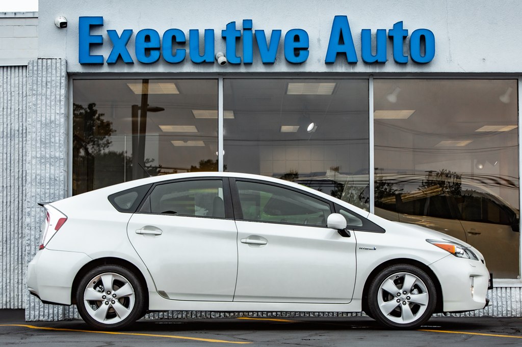 Photo 8 of this TOYOTA PRIUS