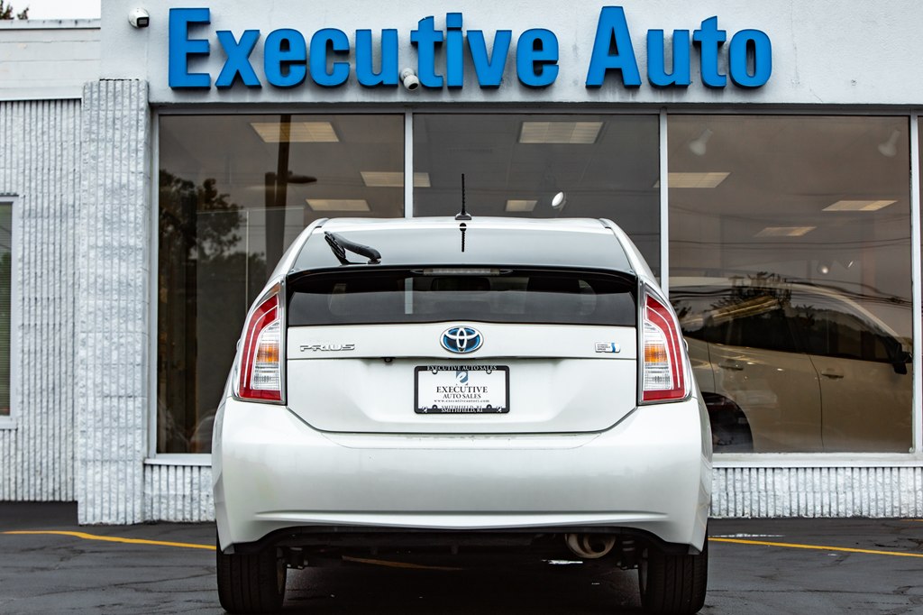 Photo 6 of this TOYOTA PRIUS