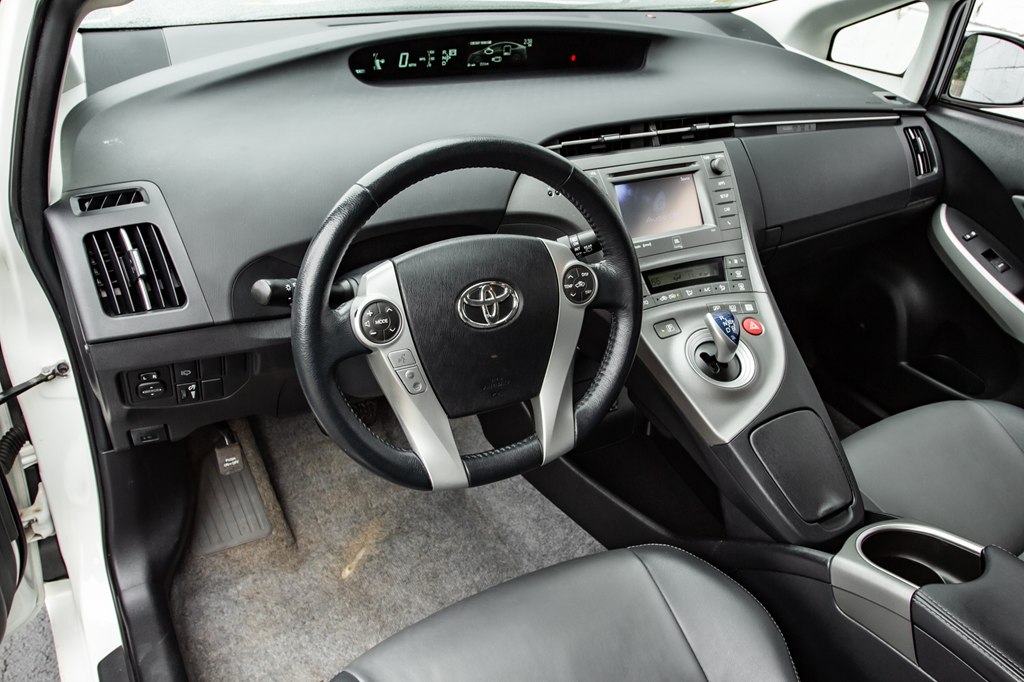 Photo 17 of this TOYOTA PRIUS