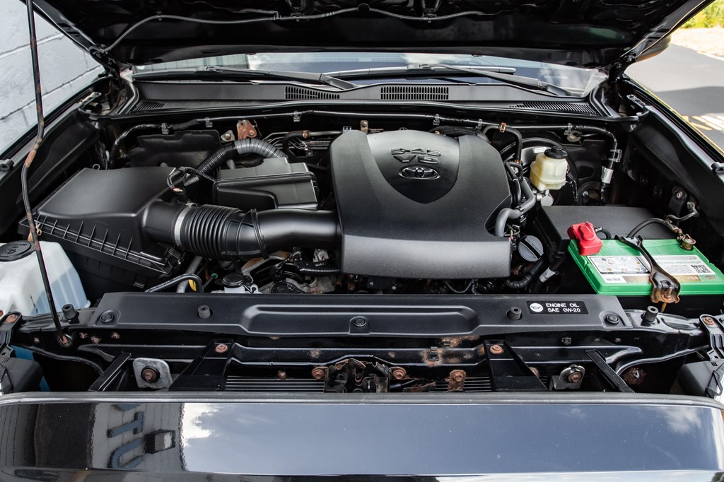 Photo 29 of this TOYOTA TACOMA