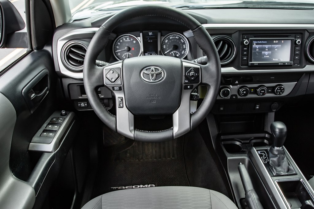 Photo 19 of this TOYOTA TACOMA