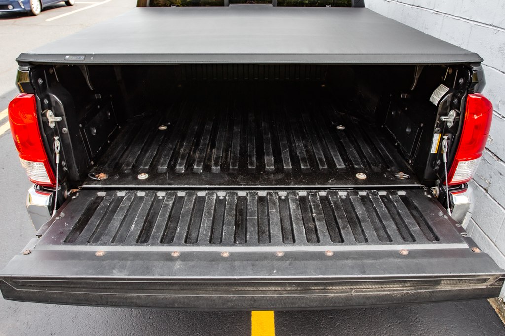 Photo 28 of this TOYOTA TACOMA