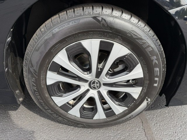 Photo 8 of this TOYOTA PRIUS