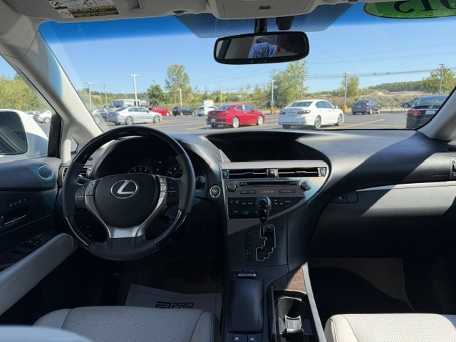 Photo 11 of this LEXUS RX