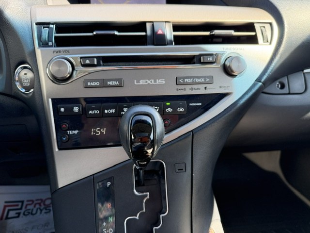 Photo 19 of this LEXUS RX