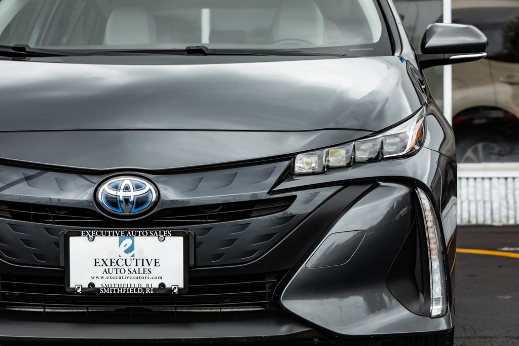 Photo 13 of this TOYOTA PRIUS PRIME