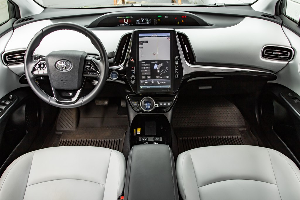 Photo 18 of this TOYOTA PRIUS PRIME