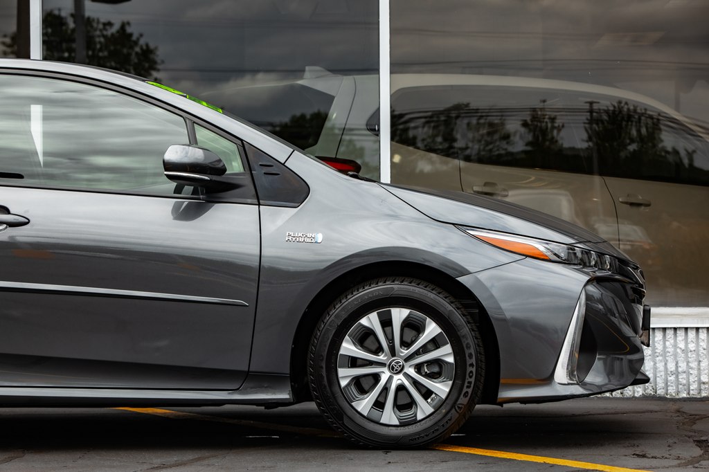 Photo 10 of this TOYOTA PRIUS PRIME