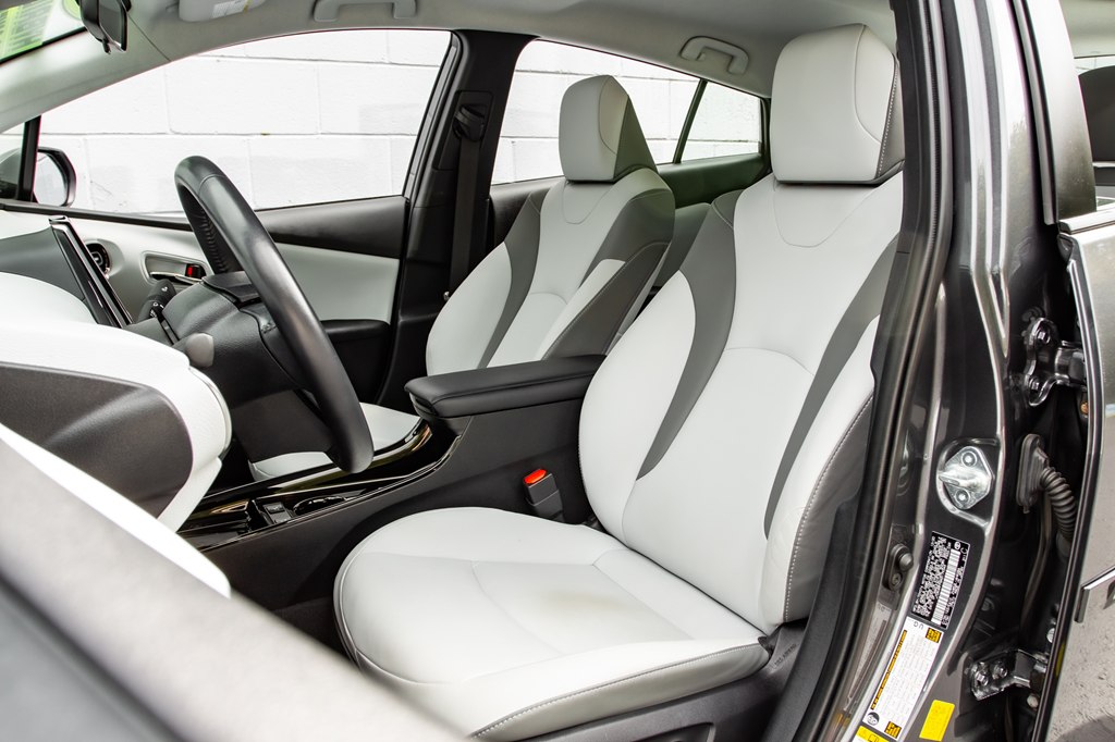 Photo 23 of this TOYOTA PRIUS PRIME