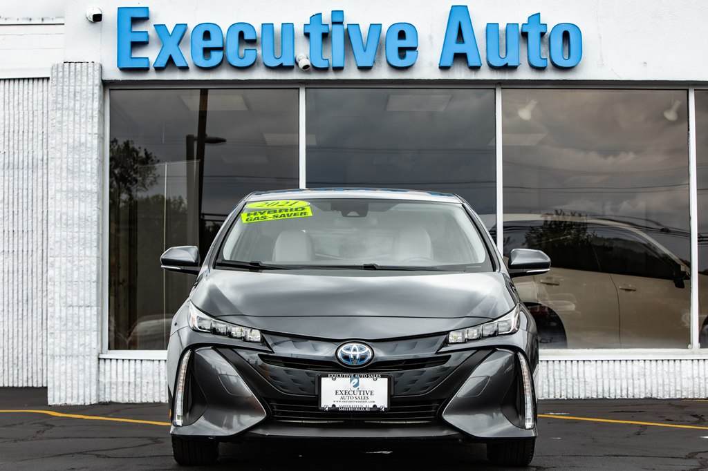 Photo 2 of this TOYOTA PRIUS PRIME