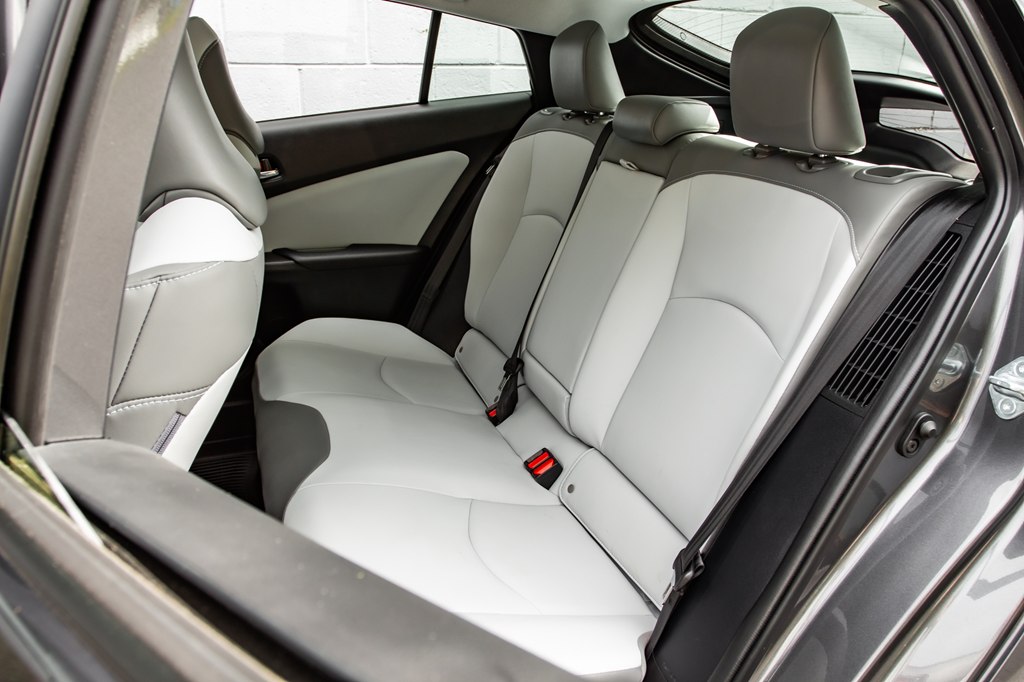 Photo 24 of this TOYOTA PRIUS PRIME