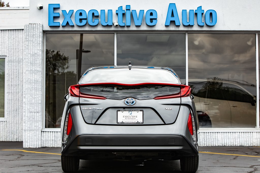 Photo 6 of this TOYOTA PRIUS PRIME