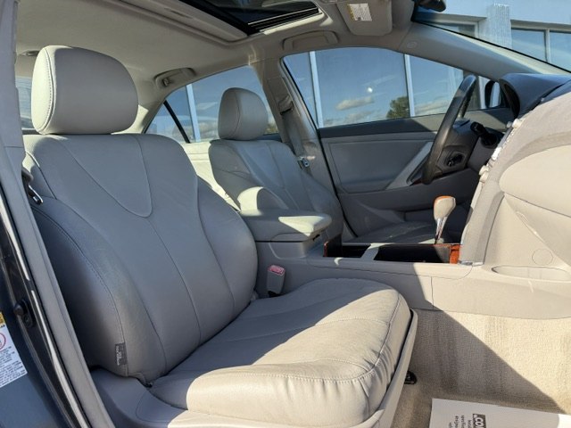 Photo 13 of this TOYOTA CAMRY