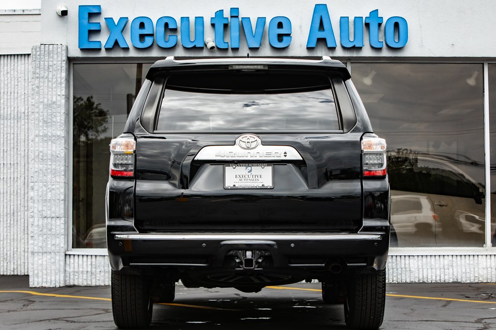 Photo 6 of this TOYOTA 4RUNNER