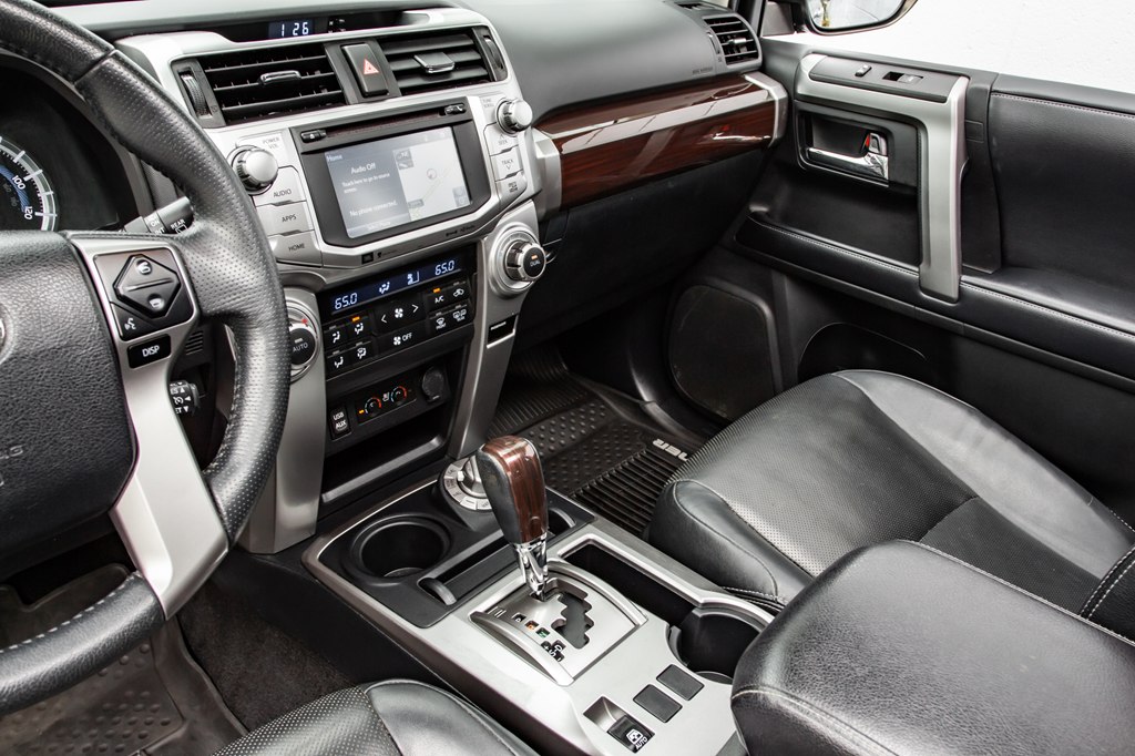 Photo 23 of this TOYOTA 4RUNNER