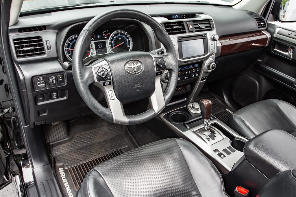 Photo 17 of this TOYOTA 4RUNNER