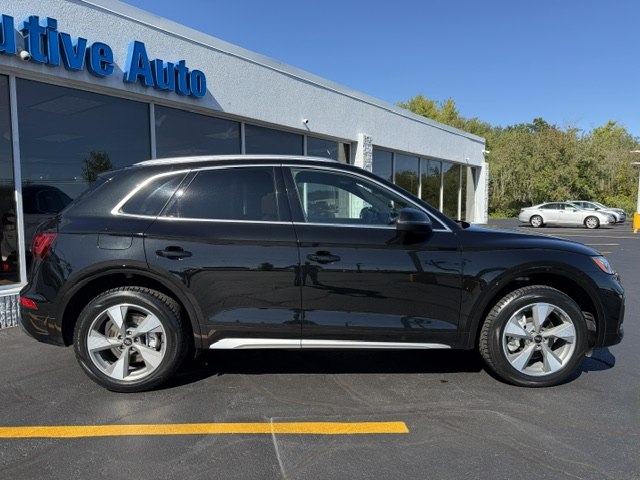 Photo 2 of this AUDI Q5