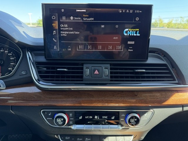 Photo 19 of this AUDI Q5