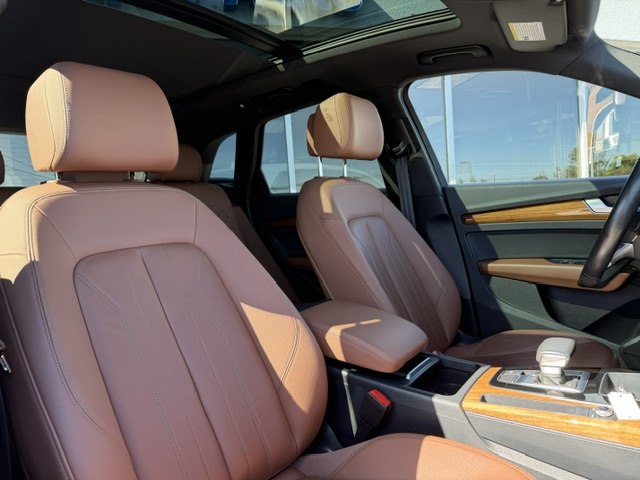 Photo 17 of this AUDI Q5