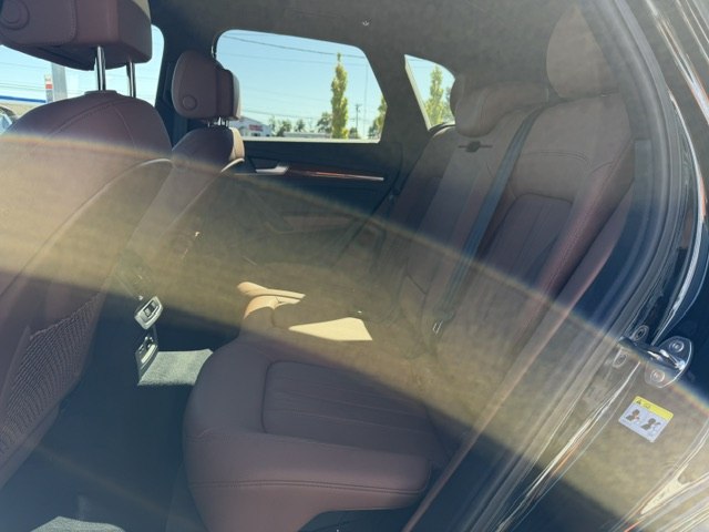 Photo 10 of this AUDI Q5