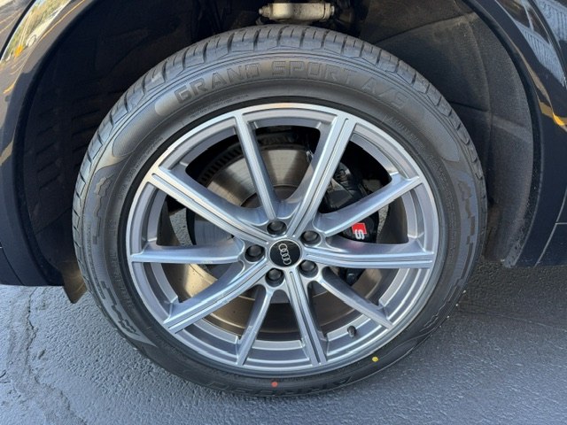 Photo 7 of this AUDI SQ5