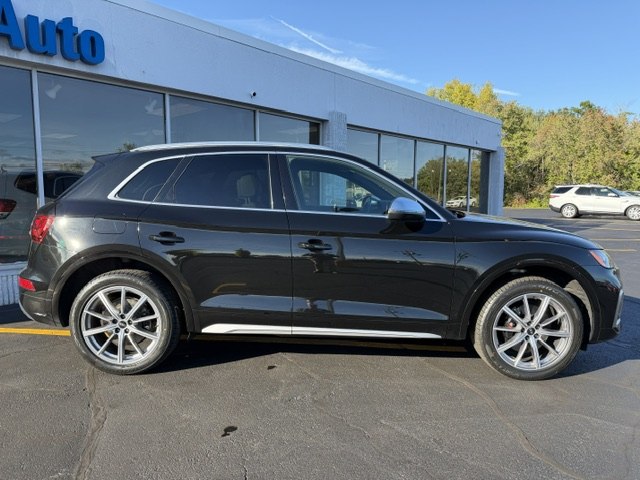 Photo 2 of this AUDI SQ5