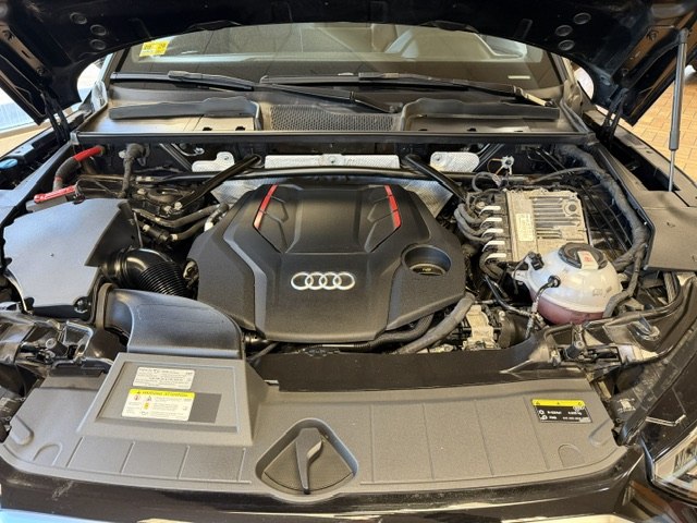 Photo 26 of this AUDI SQ5