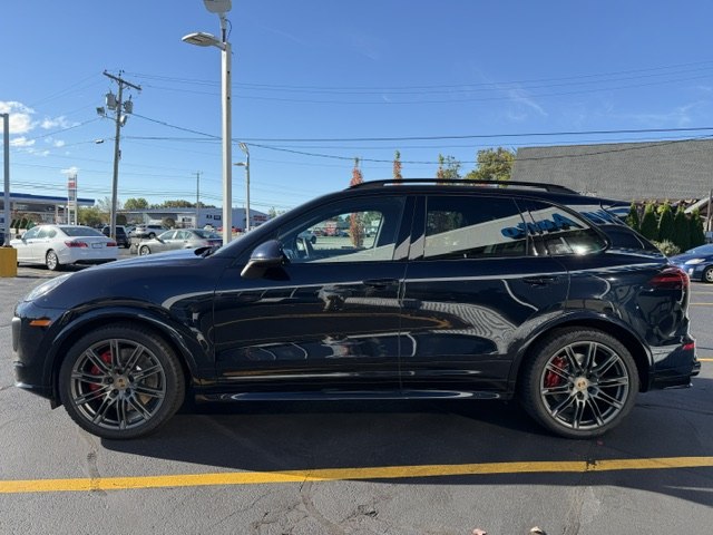 Photo 4 of this PORSCHE CAYENNE