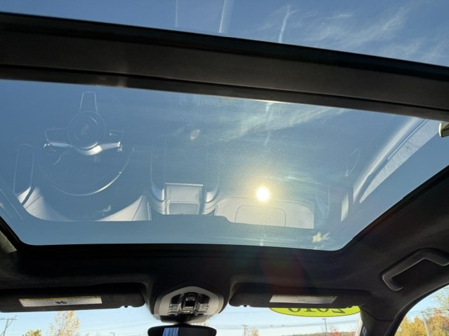 Photo 13 of this PORSCHE CAYENNE