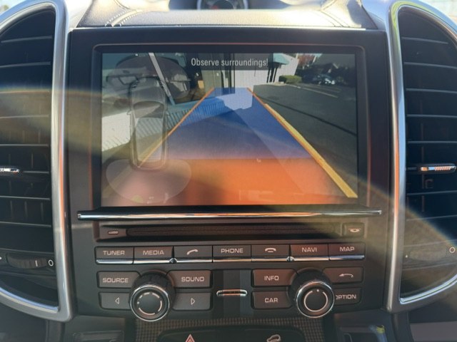 Photo 20 of this PORSCHE CAYENNE