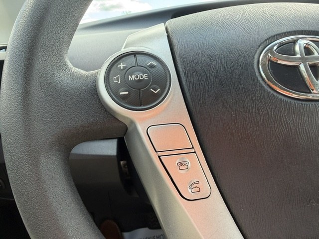 Photo 17 of this TOYOTA PRIUS