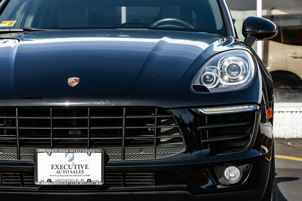 Photo 13 of this PORSCHE MACAN