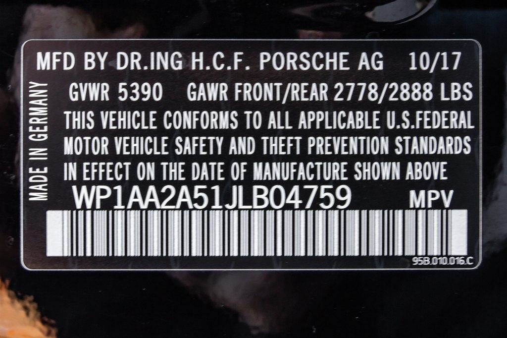 Photo 31 of this PORSCHE MACAN