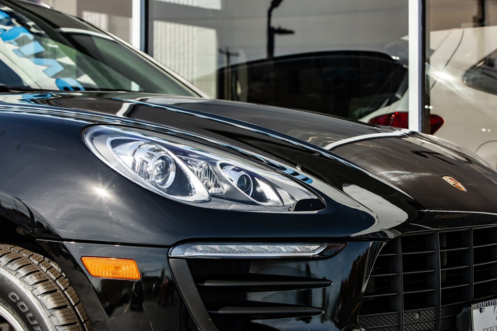 Photo 15 of this PORSCHE MACAN
