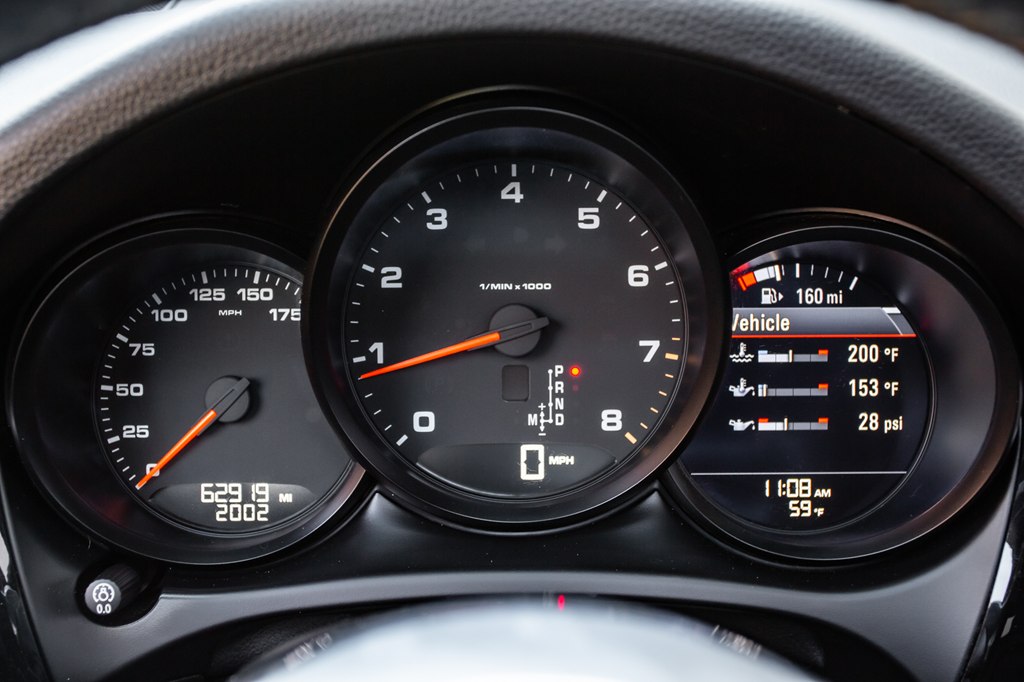 Photo 20 of this PORSCHE MACAN