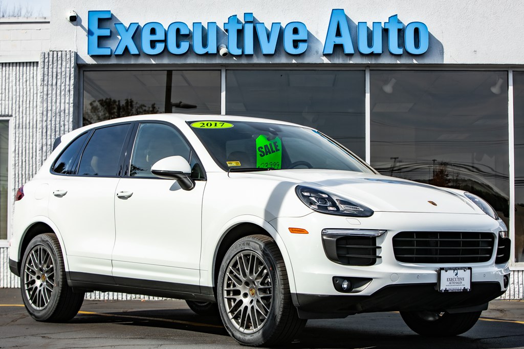 2017 PORSCHE CAYENNE
