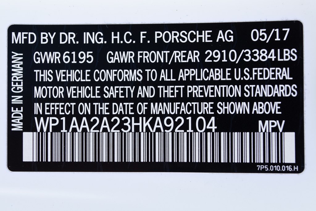 Photo 31 of this PORSCHE CAYENNE